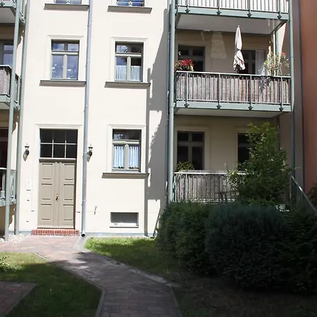 Apartment Am Rathaus Potsdam-Babelsberg Apartment *